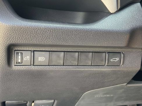 Used 2025 Toyota RAV4 XLE Premium FWD image 29