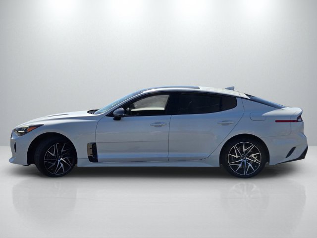Used 2022 Kia Stinger GT-Line w/ Sun & Sound Package RWD image 7