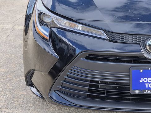 Used 2026 Toyota Corolla LE FWD image 5