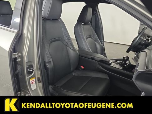 Used 2019 Lexus UX 200 FWD image 30