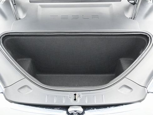 Used 2020 Tesla Model S Long Range Plus image 45