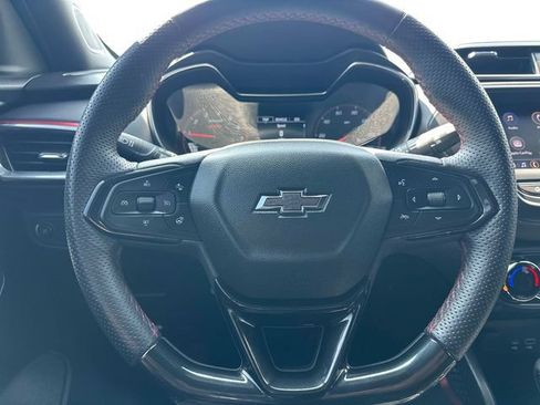 Used 2023 Chevrolet TrailBlazer RS AWD/4WD image 19
