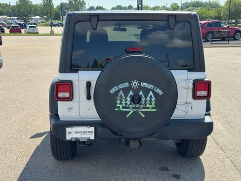 Used 2020 Jeep Wrangler Unlimited Sport AWD/4WD image 34
