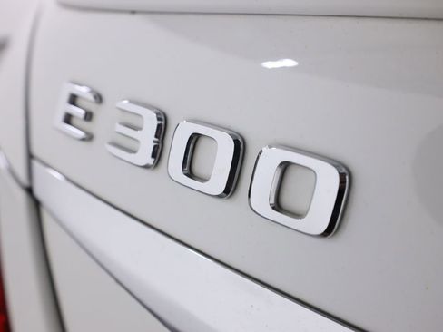 Used 2019 Mercedes-Benz E 300 4MATIC image 44
