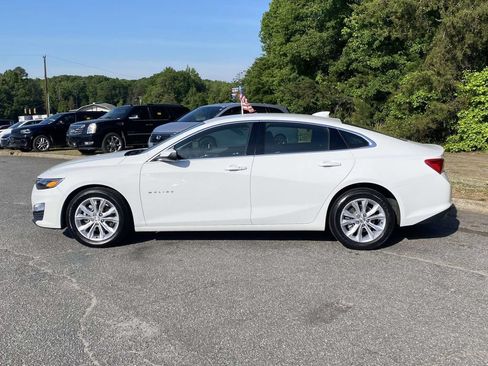 Used 2024 Chevrolet Malibu LT FWD image 2