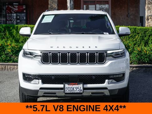 Used 2022 Jeep Wagoneer Series III w/ Rear Seat Video Group 1 AWD/4WD image 3