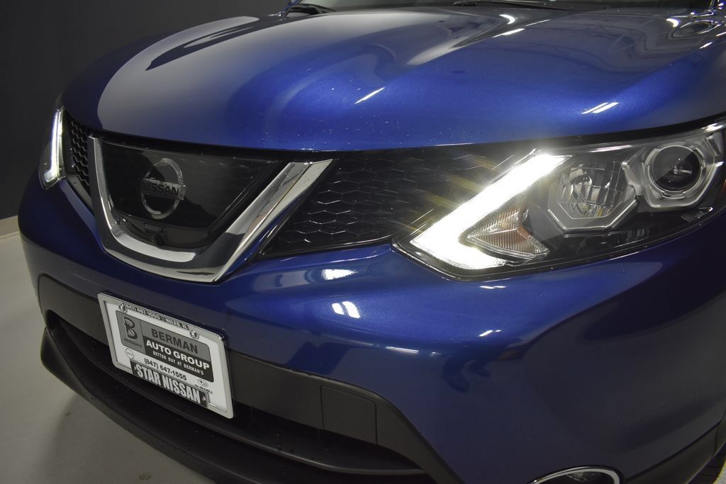 Used 2017 Nissan Rogue Sport SL w/ SL Premium Package AWD/4WD image 11