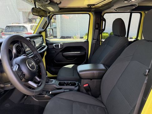 Used 2023 Jeep Wrangler Unlimited Sport AWD/4WD image 17