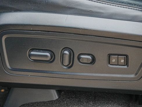 Used 2015 Lincoln Navigator L 4WD image 37