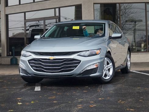 Used 2024 Chevrolet Malibu LT FWD image 11