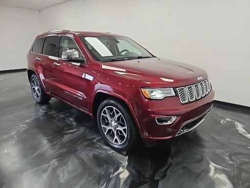 Used 2019 Jeep Grand Cherokee Overland AWD/4WD image 25