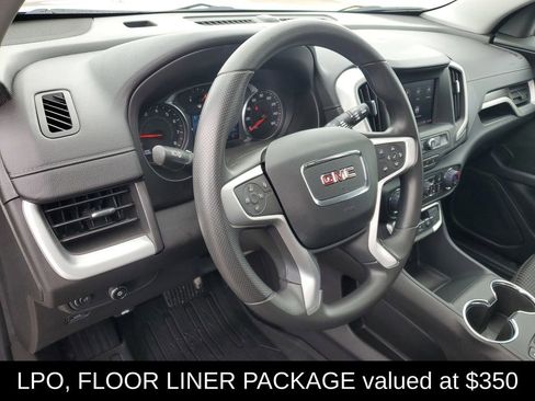 Used 2024 GMC Terrain SLE w/ Driver Convenience Package image 9