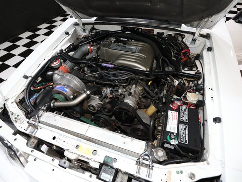 Used 1992 Ford Mustang GT RWD image 2