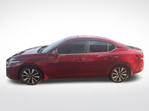 Used 2024 Nissan Sentra SV w/ SV Premium Package FWD image 4