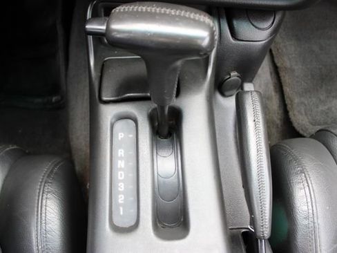 Used 2001 Pontiac Firebird Formula w/ Protection Group RWD image 25