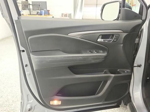 Used 2022 Honda Ridgeline RTL-E image 34