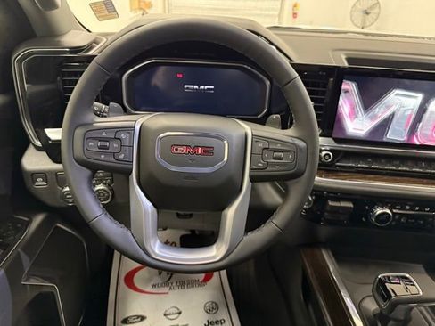 New 2026 GMC Sierra 1500 Elevation image 17