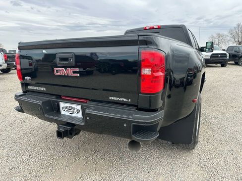Used 2017 GMC Sierra 3500 Denali w/ Duramax Plus Package image 10