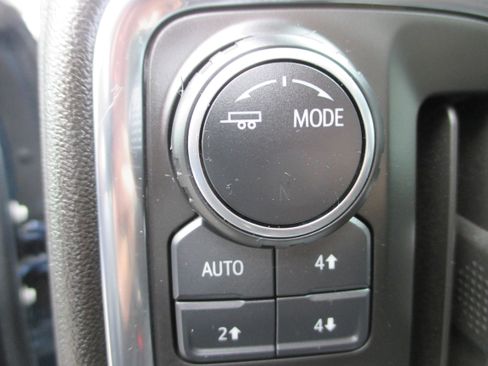 Used 2020 Chevrolet Silverado 2500 LTZ w/ LTZ Premium Package image 16