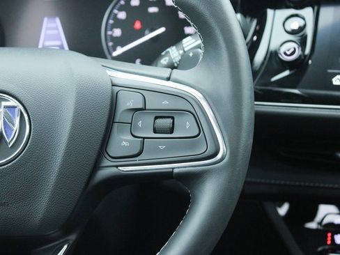 Used 2023 Buick Envision Avenir image 28