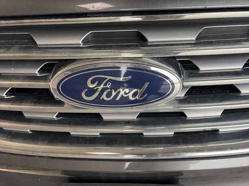 Used 2020 Ford Edge SEL w/ Convenience Package image 3