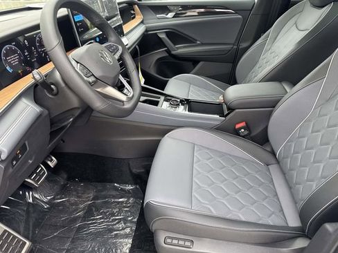 New 2026 Volkswagen Tiguan SEL R-Line AWD/4WD image 14
