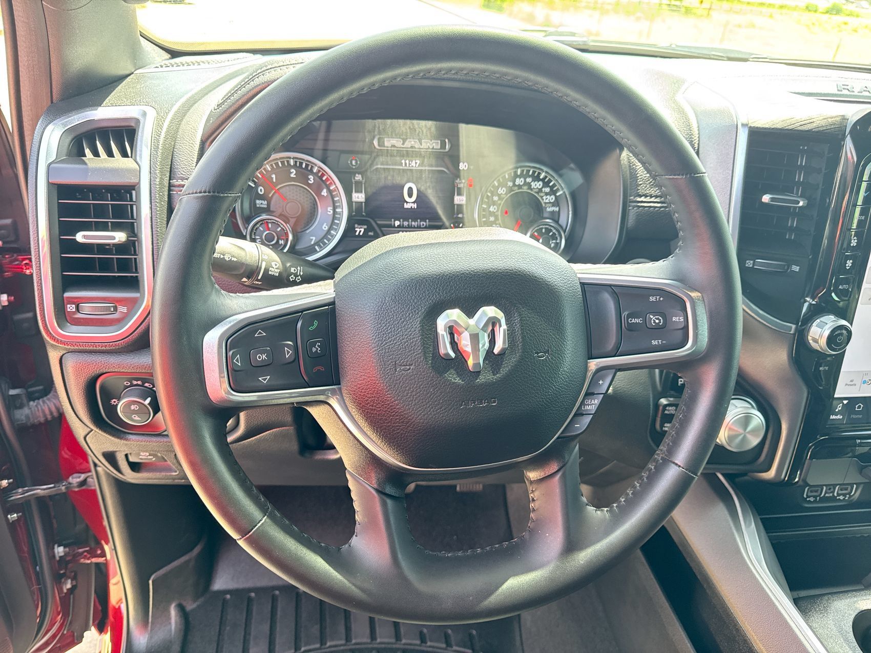 Used 2024 RAM 1500 Laramie AWD/4WD image 14