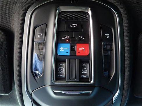 Used 2025 Jeep Grand Cherokee L Laredo w/ Luxury Tech Group I AWD/4WD image 25