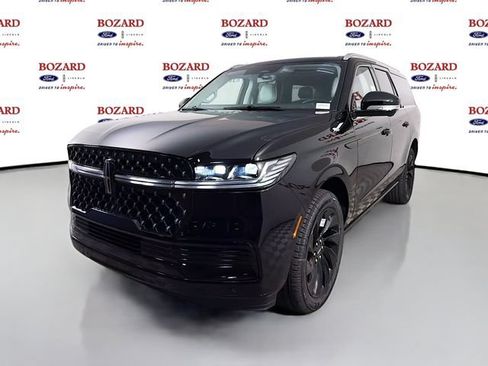 New 2026 Lincoln Navigator L Black Label AWD/4WD image 3