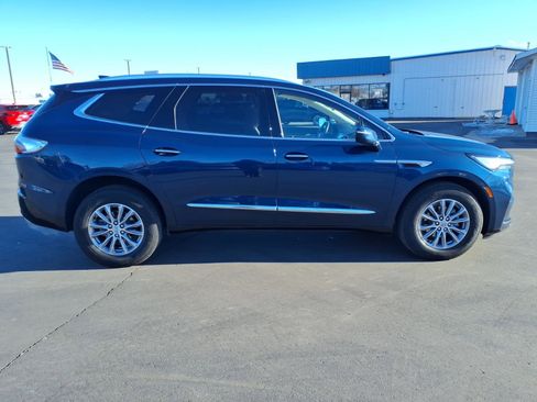 Used 2023 Buick Enclave Premium image 7