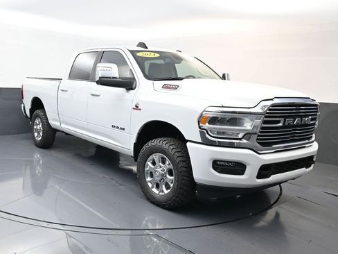 Used 2024 RAM 2500 Laramie AWD/4WD image 1