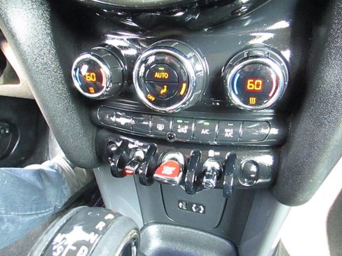 Used 2016 MINI Cooper 2-Door Hardtop image 14