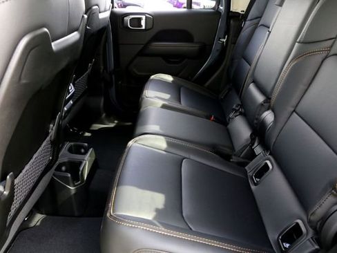 New 2026 Jeep Gladiator Sport image 18