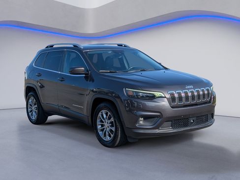 Used 2021 Jeep Cherokee Latitude Lux w/ Sun & Sound Group FWD image 5