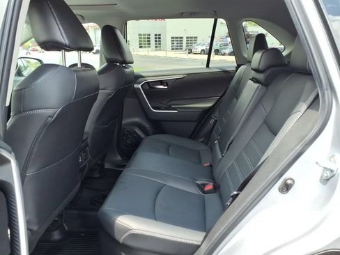 Used 2022 Toyota RAV4 XLE Premium AWD/4WD image 4