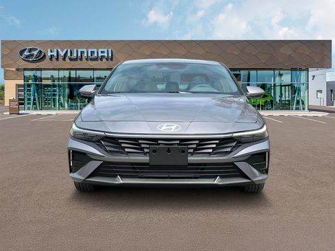 New 2025 Hyundai Elantra SE image 12