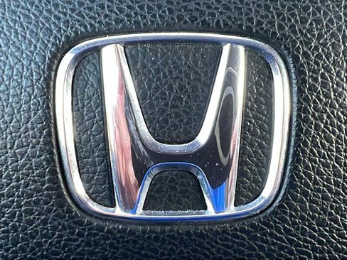 Used 2016 Honda Pilot LX image 29