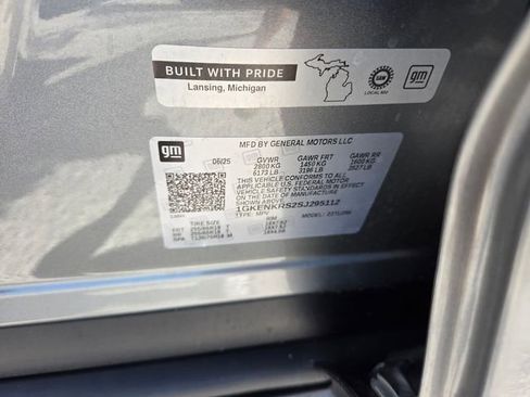 Used 2025 GMC Acadia Elevation FWD image 21