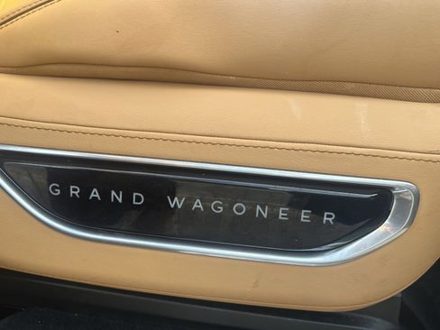 Used 2022 Jeep Grand Wagoneer Series III w/ Rear Seat Video Group 1 image 16