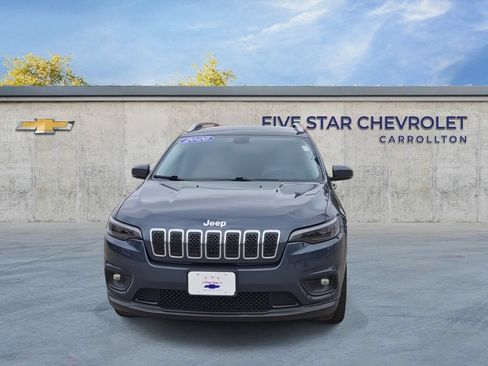 Used 2020 Jeep Cherokee Latitude Plus w/ Comfort/Convenience Group FWD image 3