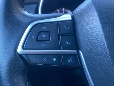 Certified 2022 Toyota Highlander XSE image 18