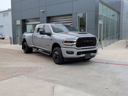 Used 2024 RAM 3500 Laramie w/ Night Edition AWD/4WD image 2