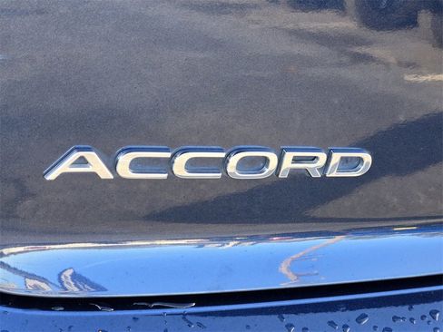 Used 2024 Honda Accord EX image 9