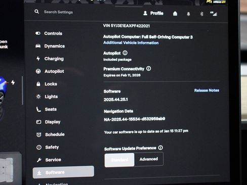 Used 2023 Tesla Model 3 Standard Range image 28