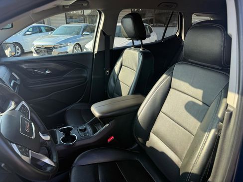 Used 2023 GMC Terrain SLT w/ LPO, Floor Liner Package image 8
