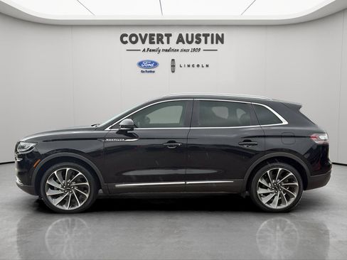 Used 2022 Lincoln Nautilus Reserve w/ Equipment Group 201A image 2