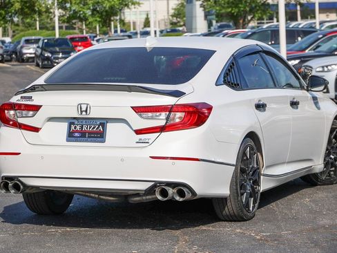 Used 2019 Honda Accord Touring image 3