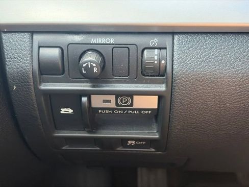 Used 2013 Subaru Outback 2.5i Premium AWD/4WD image 30