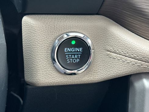 Used 2023 Ford Expedition Max Limited image 34