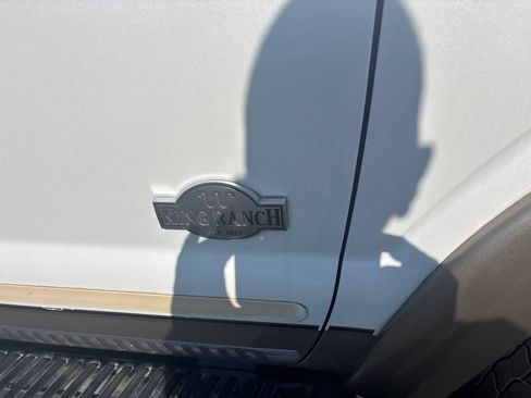 Used 2011 Ford F250 King Ranch w/ King Ranch w/Chrome Pkg AWD/4WD image 5